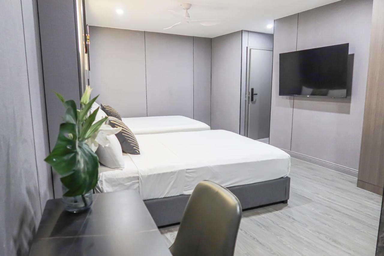 Rr & Apartemen Singapore