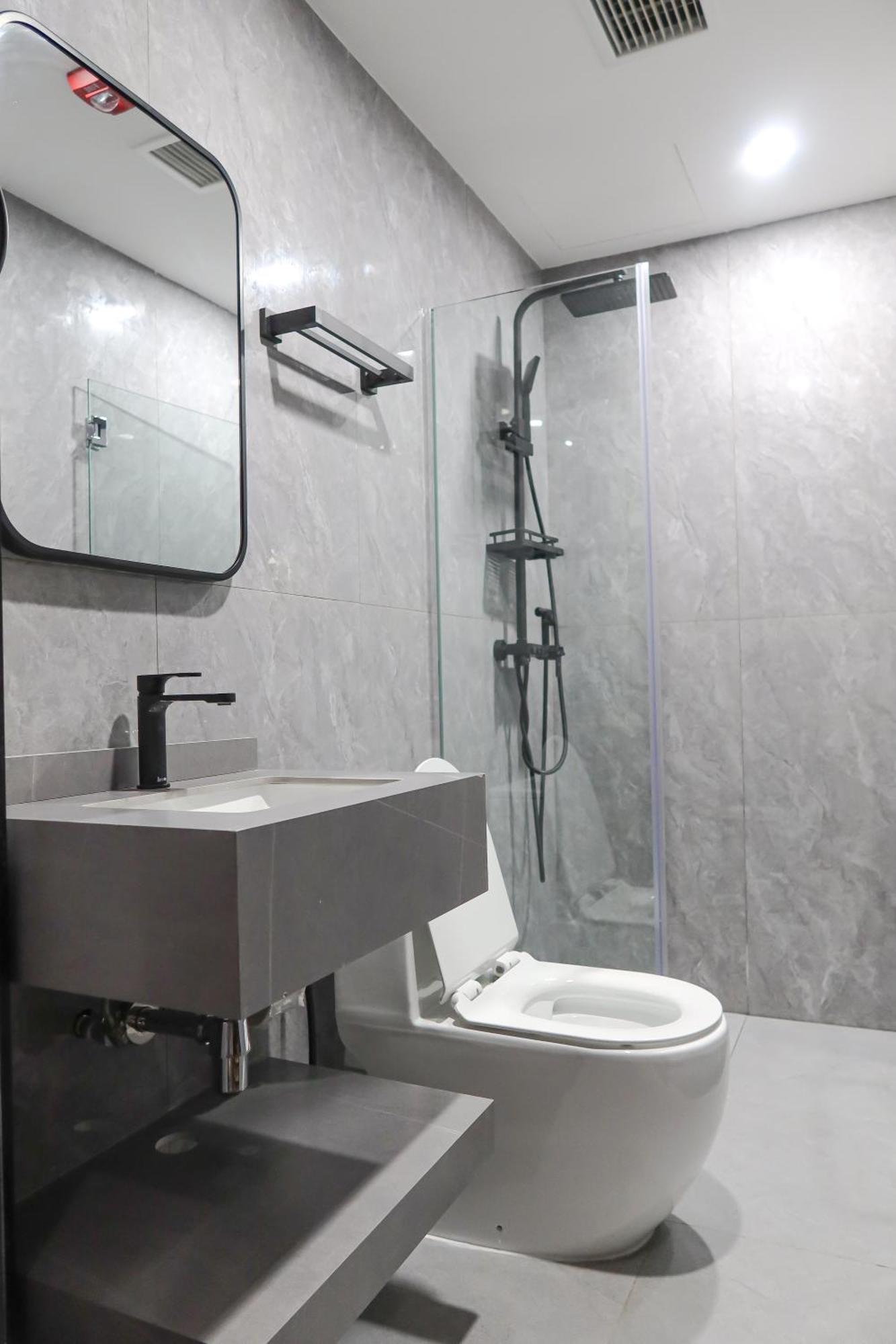 Rr & Apartemen