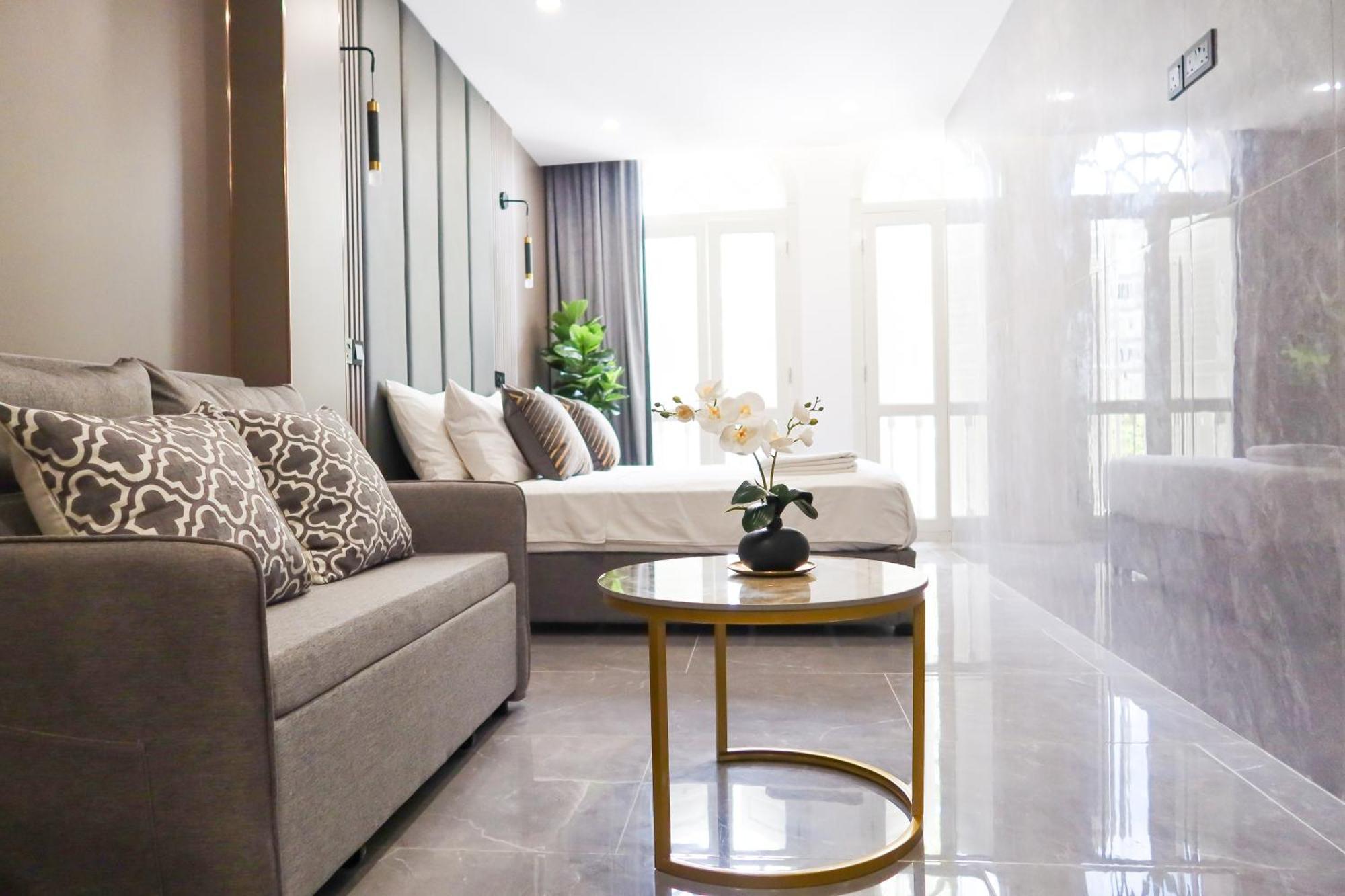 Apartemen Rr & *